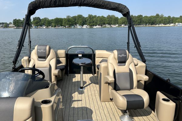 Sunchaser Eclipse 21 LR DH Pontoon Boat