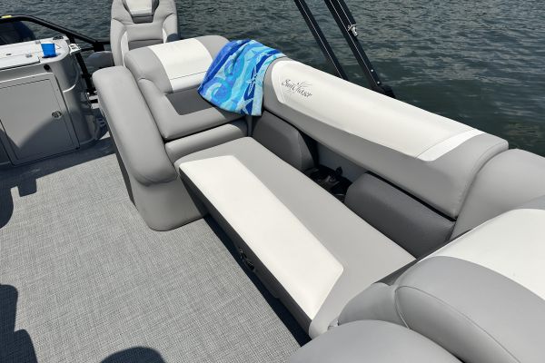 Eclipse 23 Fish Sunchaser Pontoon Boat