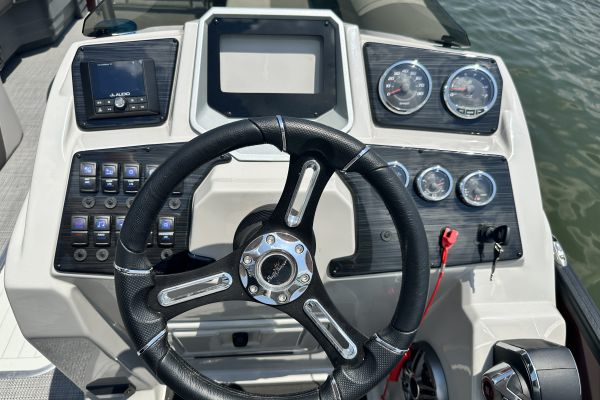 Eclipse 23 Fish Sunchaser Pontoon Boat