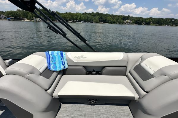 Eclipse 23 Fish Sunchaser Pontoon Boat