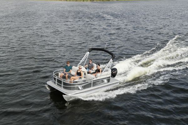 Vista 16 F Sunchaser Pontoon Boat