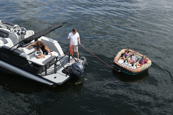 22 SB Sunchaser Pontoon Boat