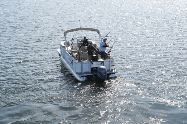 Geneva 22 CC Fish Sunchaser Pontoon Boat
