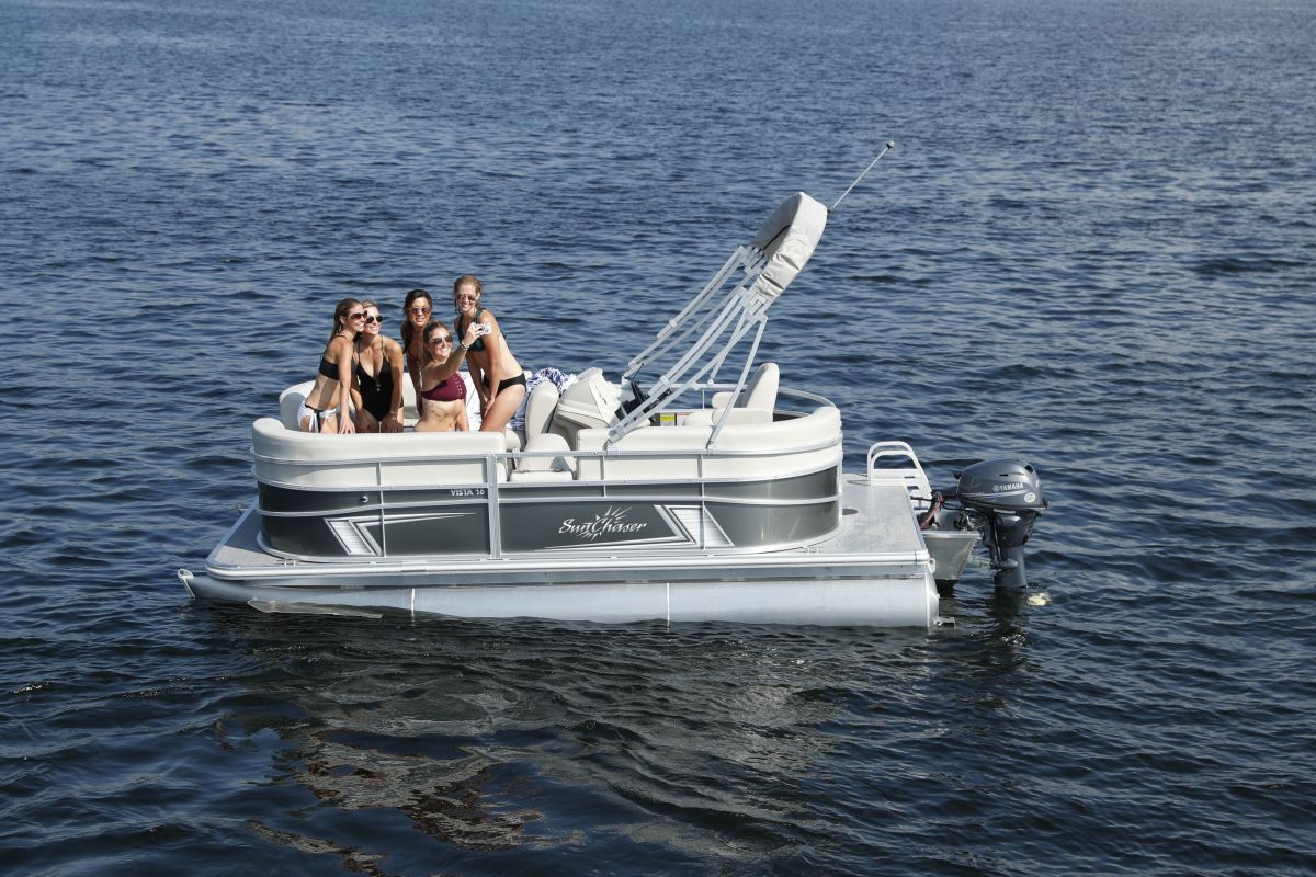 Vista 16 LR Sunchaser Pontoon Boat