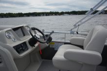 Vista 20 LR Sunchaser Pontoon Boat