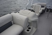 Vista 20 LR Sunchaser Pontoon Boat