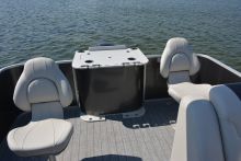 Geneva 22 Fish 4.0 Sunchaser Pontoon Boat