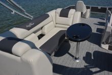 Geneva 22 Fish 4.0 Sunchaser Pontoon Boat