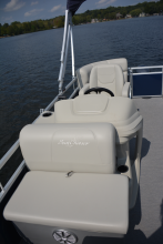 Vista 18 Fish Sunchaser Pontoon Boat