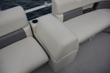 Vista 16 LR Sunchaser Pontoon Boat