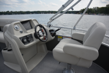 Vista 16 LR Sunchaser Pontoon Boat