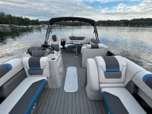 Geneva Sport 23 SB Sunchaser Pontoon Boat