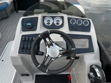 Geneva Sport 23 SB Sunchaser Pontoon Boat