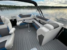 Geneva Sport 23 SB Sunchaser Pontoon Boat