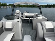 Eclipse 25 SBX Sunchaser Pontoon Boat