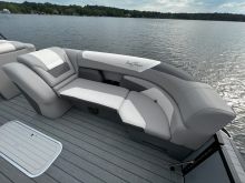 Eclipse 25 SBX Sunchaser Pontoon Boat