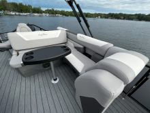 Eclipse 25 SBX Sunchaser Pontoon Boat