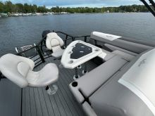 Eclipse 25 SBX Sunchaser Pontoon Boat