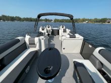 Geneva Sport 23 Fish Sunchaser Pontoon Boat