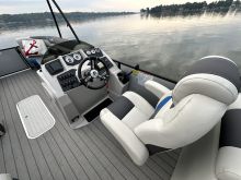 Sunchaser Eclipse 25 LR PSB Pontoon Boat