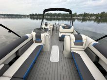 Sunchaser Eclipse 25 LR PSB Pontoon Boat