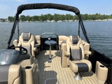 Sunchaser Eclipse 21 LR DH Pontoon Boat