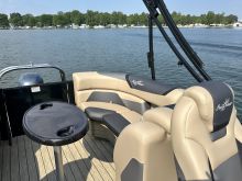 Sunchaser Eclipse 21 LR DH Pontoon Boat