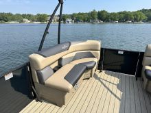 Sunchaser Eclipse 21 LR DH Pontoon Boat