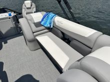Eclipse 23 Fish Sunchaser Pontoon Boat