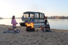 24 Voyager Sunchaser Pontoon Boat