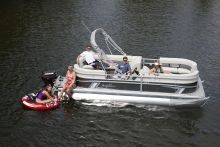 Vista 16 LR Sunchaser Pontoon Boat
