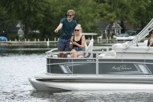 Vista 16 F Sunchaser Pontoon Boat