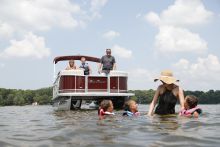 20 CRS Sunchaser Pontoon Boat