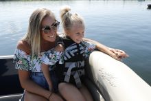 22 LR PSB Sunchaser Pontoon Boat