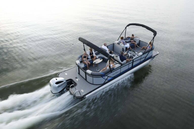 23 SB Sunchaser Pontoon Boat