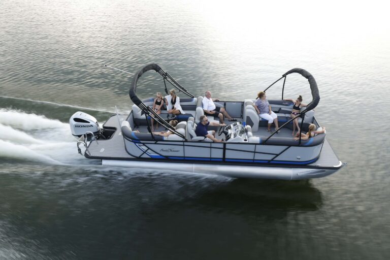 23 SB Sunchaser Pontoon Boat