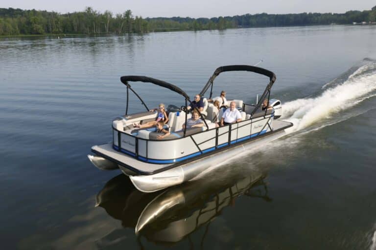 23 SB Sunchaser Pontoon Boat